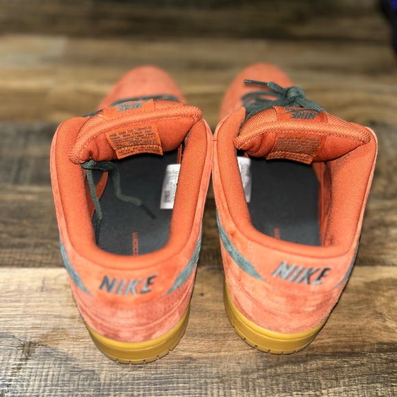Nike Orange and Green dunk sb’s - Picture 1 of 6